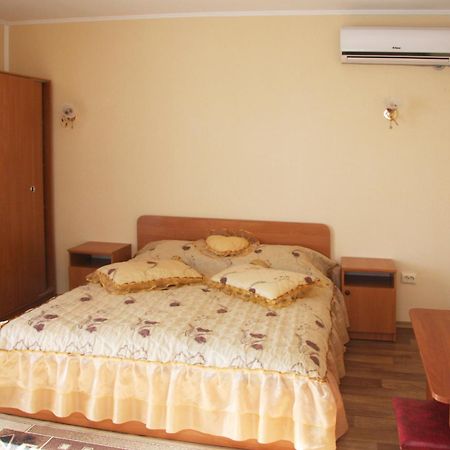 Admiral Hotel Skadovsʼk Zewnętrze zdjęcie